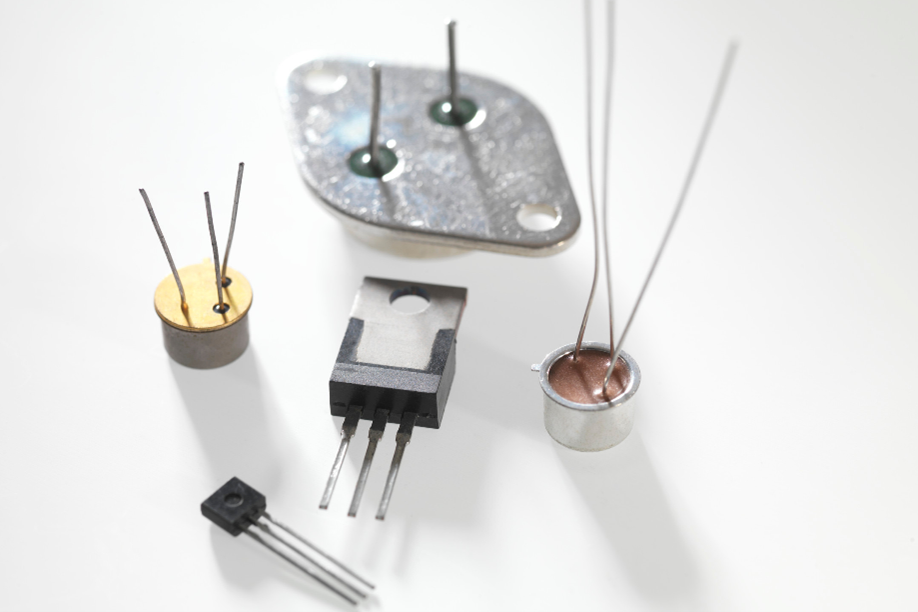 TRANSISTORS: THE LITTLE SWITCH THAT CHANGED THE WORLD